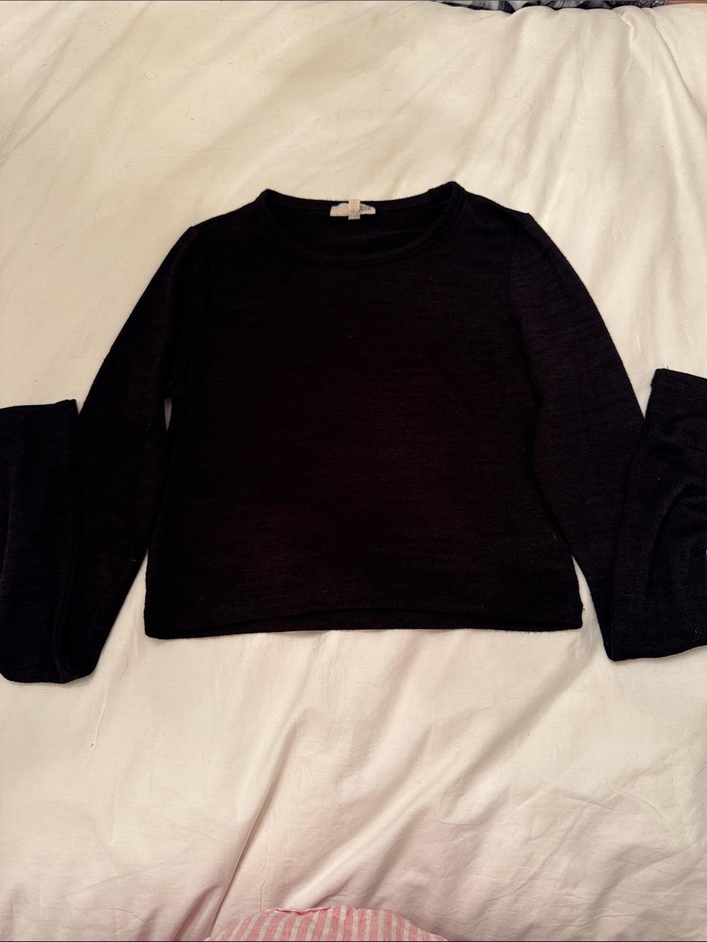 Wilfred Free Black Women’s long sleeve cropped top